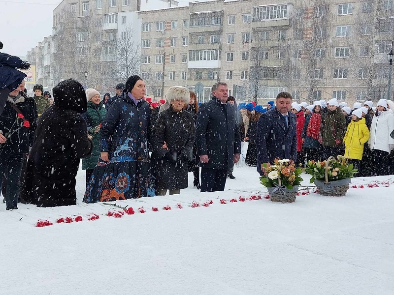 Митинг, посвященный 120-летию со Дня рождения В.П. Чкалова