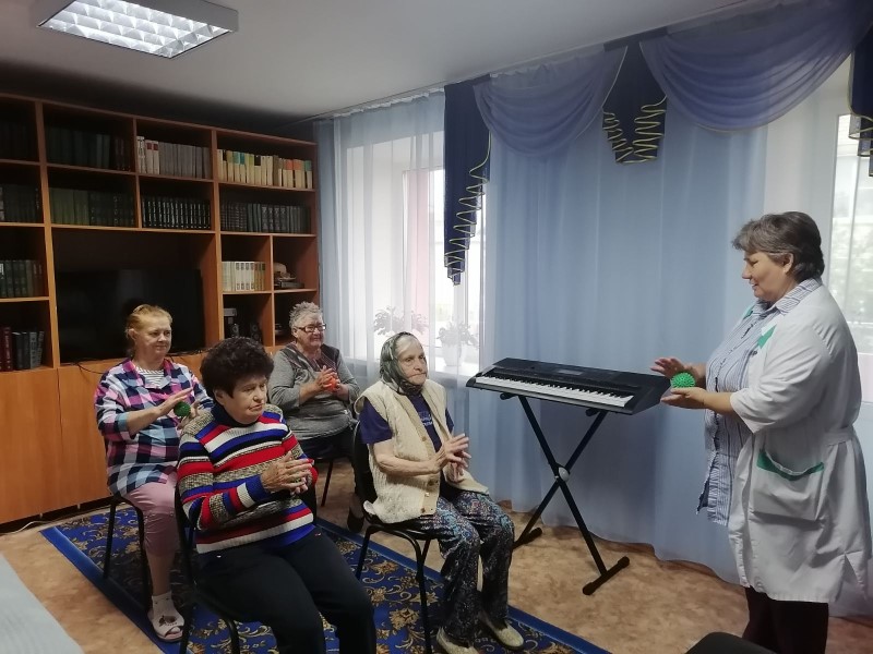 Фитнес-час «Упражнения для долголетия»