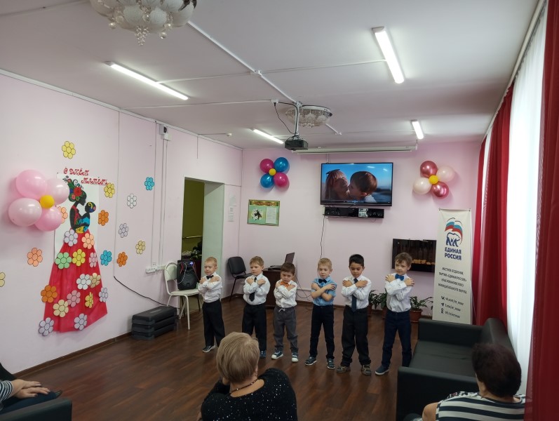 Праздничный концерт к Дню мам 