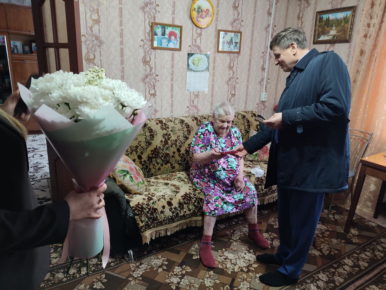 Вручение юбилейной медали 