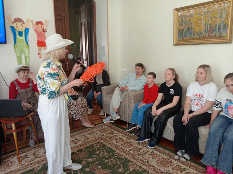 «Вперед, за приключениями!»