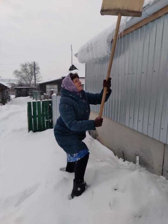 Помощь волонтёра.