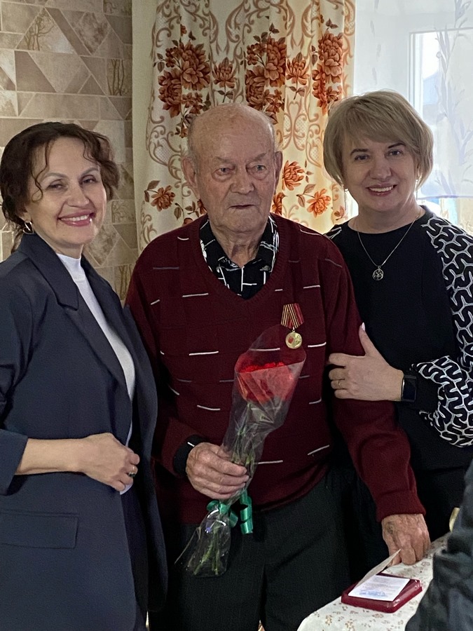 Вручение юбилейных медалей в честь 80-летия Победы