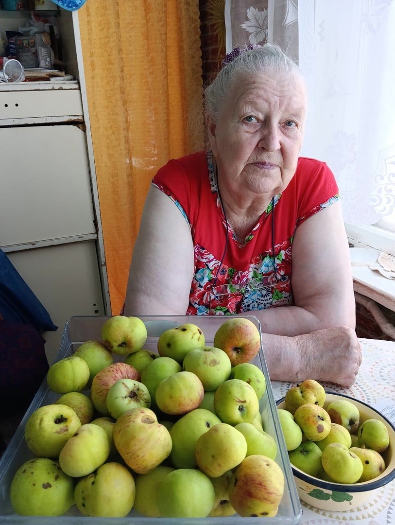 Лето-пора сезонныхз фруктов